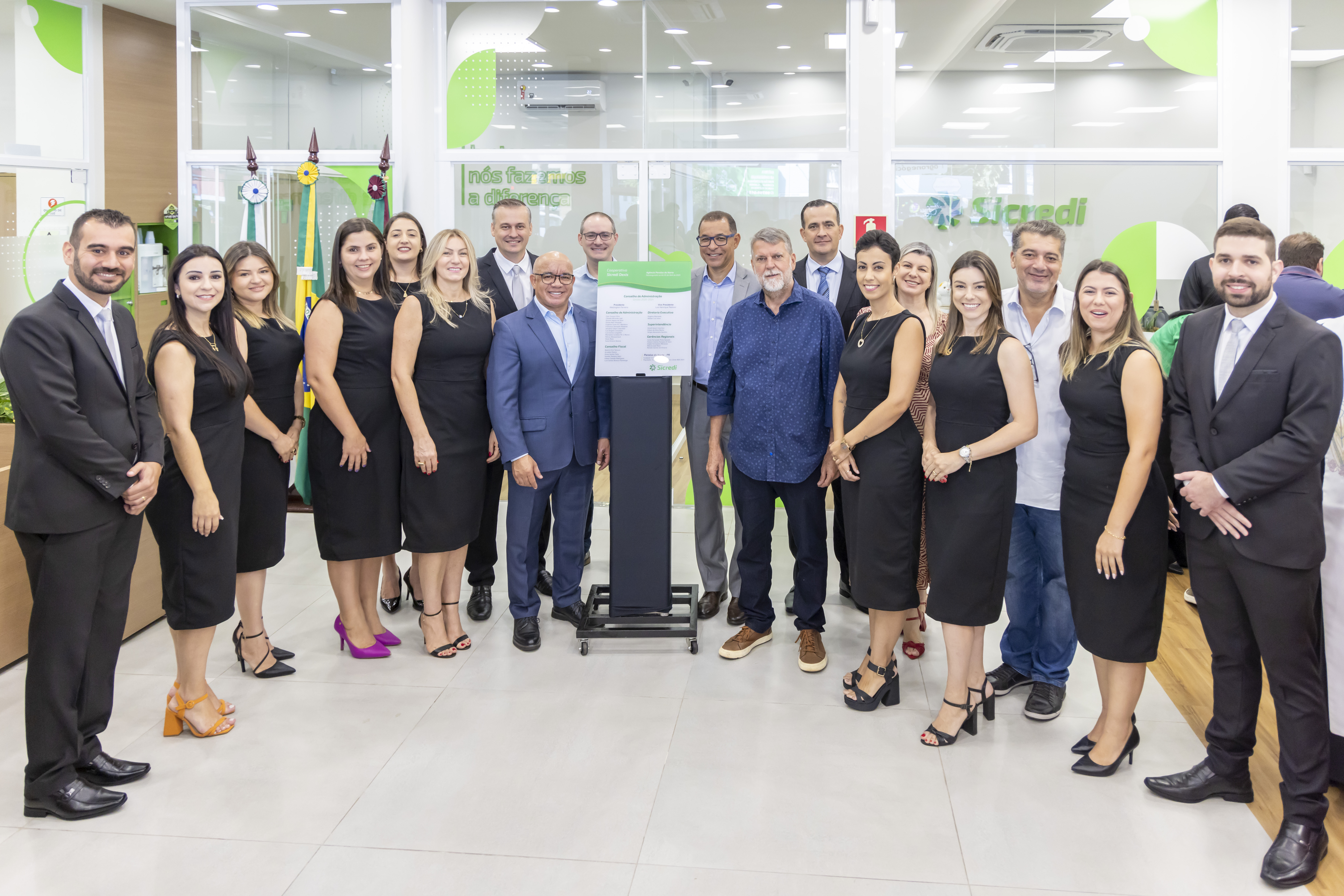 Em Paraíso do Norte Sicredi Dexis reinaugura agência