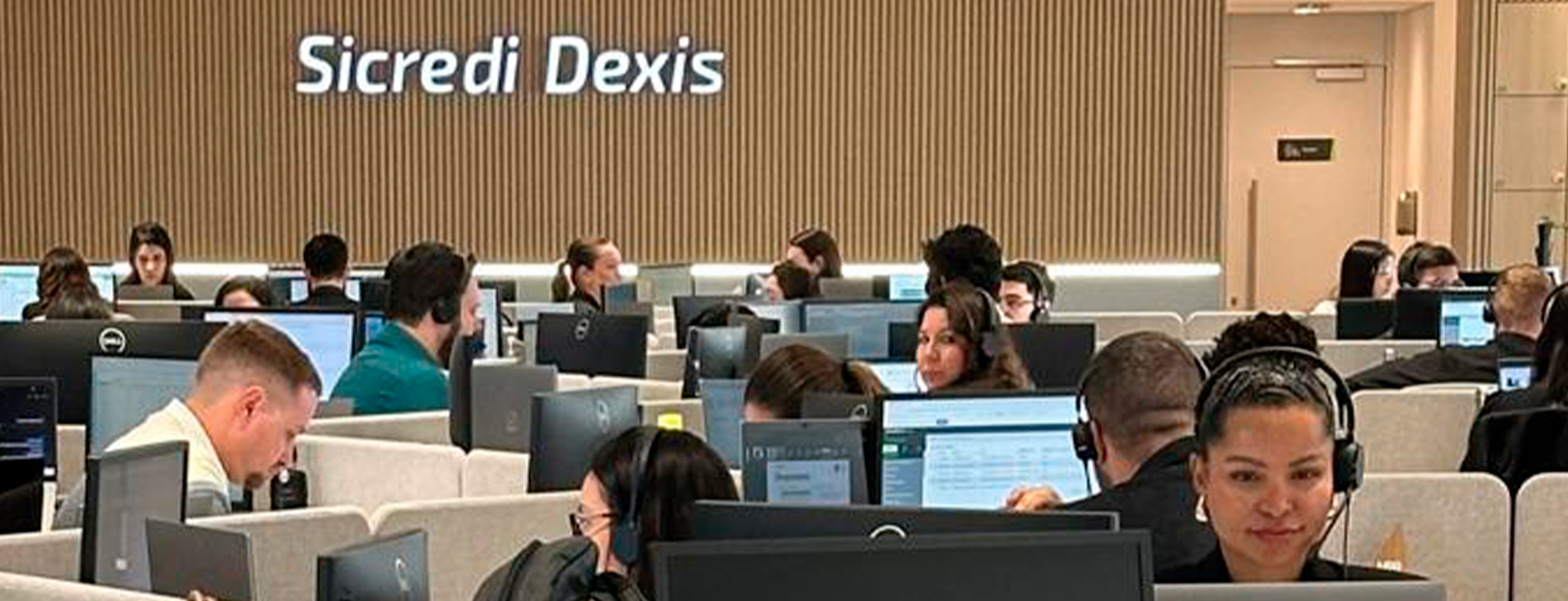 Sicredi Dexis oferece 50 vagas de emprego no Paraná e em São Paulo